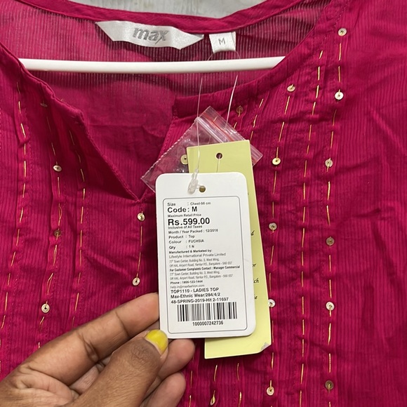 Fuchsia short sleeved top - Picture 4 of 4